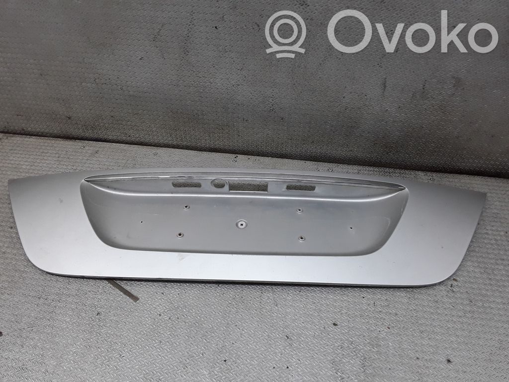 Mercedes-Benz E W211 Tailgate trim 