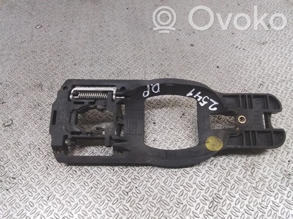Manecilla/asa externa de la puerta delantera   8Z0837885A
