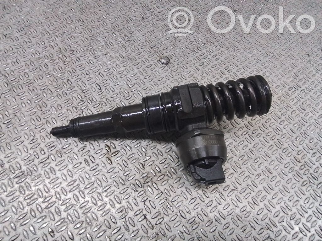 Fuel injector   0414720038,038130073AK