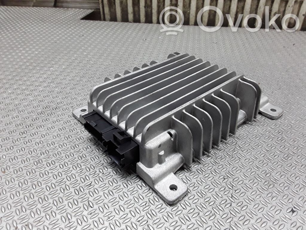 Nissan Maxima A34 Amplificatore 