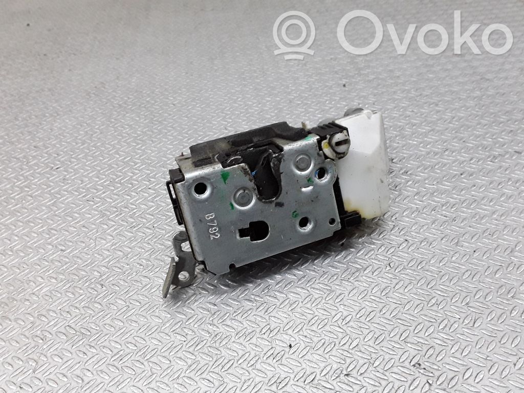 Cerradura de puerta trasera