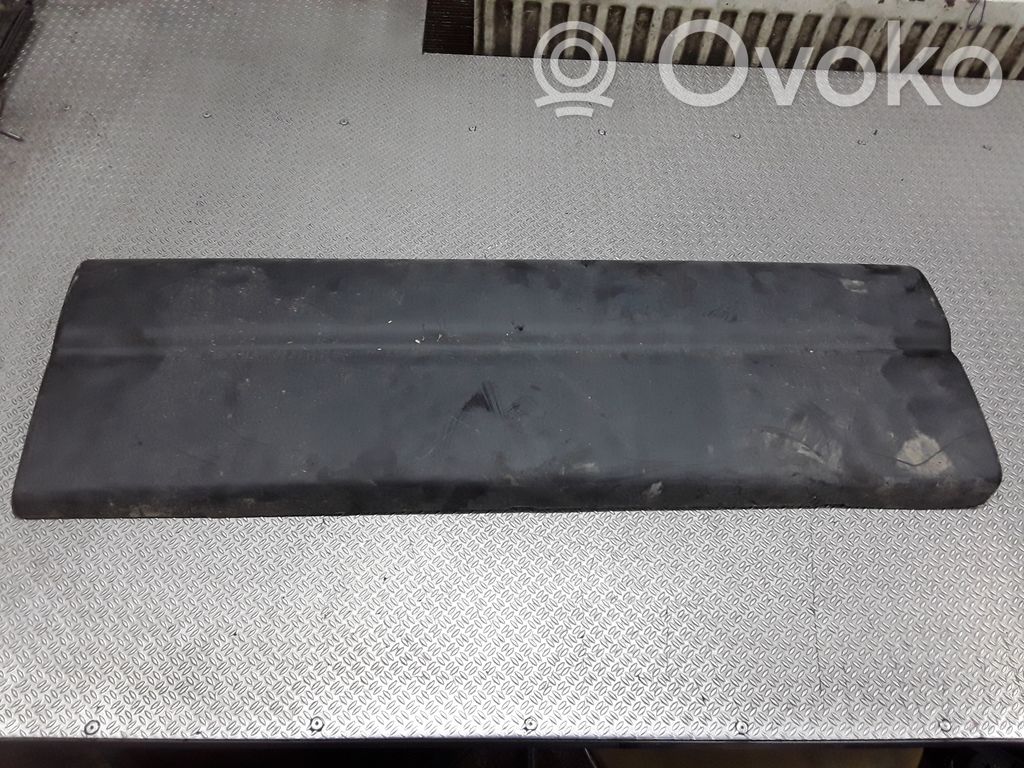 Loading door trim (molding)   7700352129