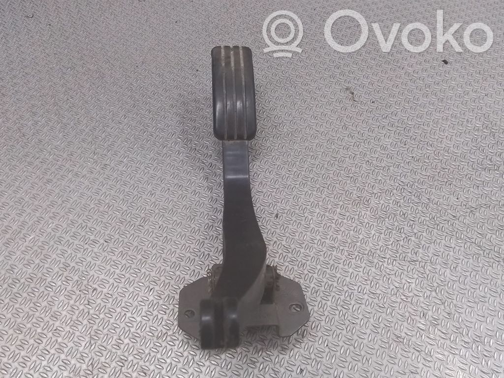 Renault Sandero I Pedal del acelerador 
