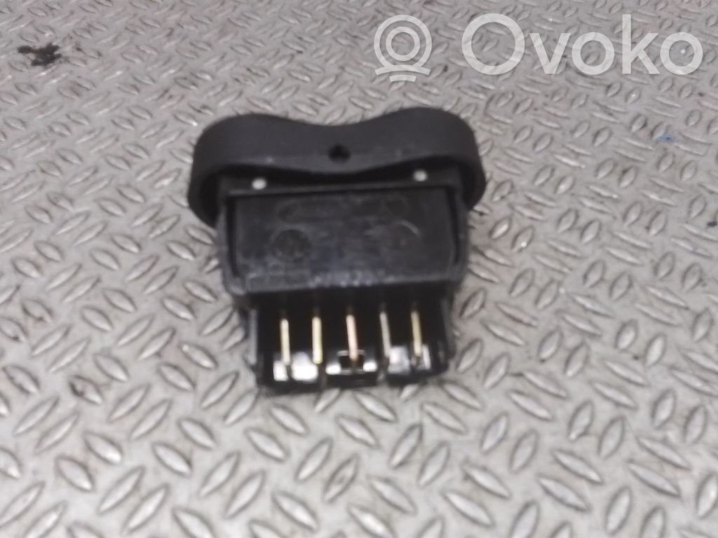 Renault Sandero I Electric window control switch 