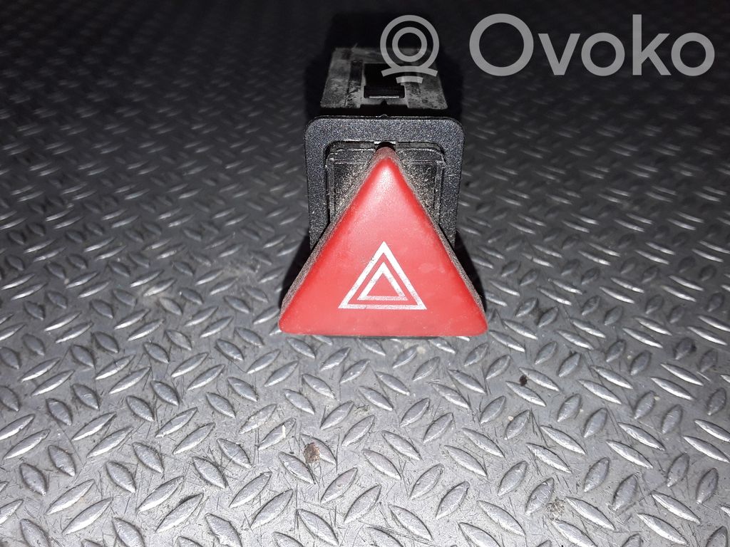Skoda Octavia Mk1 (1U) Interruttore luci di emergenza