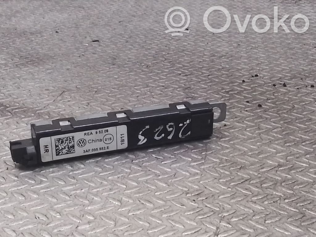 Volkswagen PASSAT B7 Amplificatore antenna 