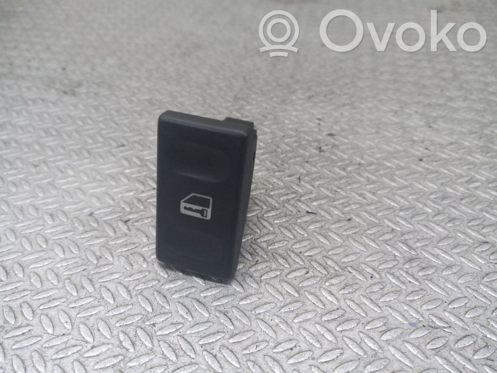 Central locking switch button
