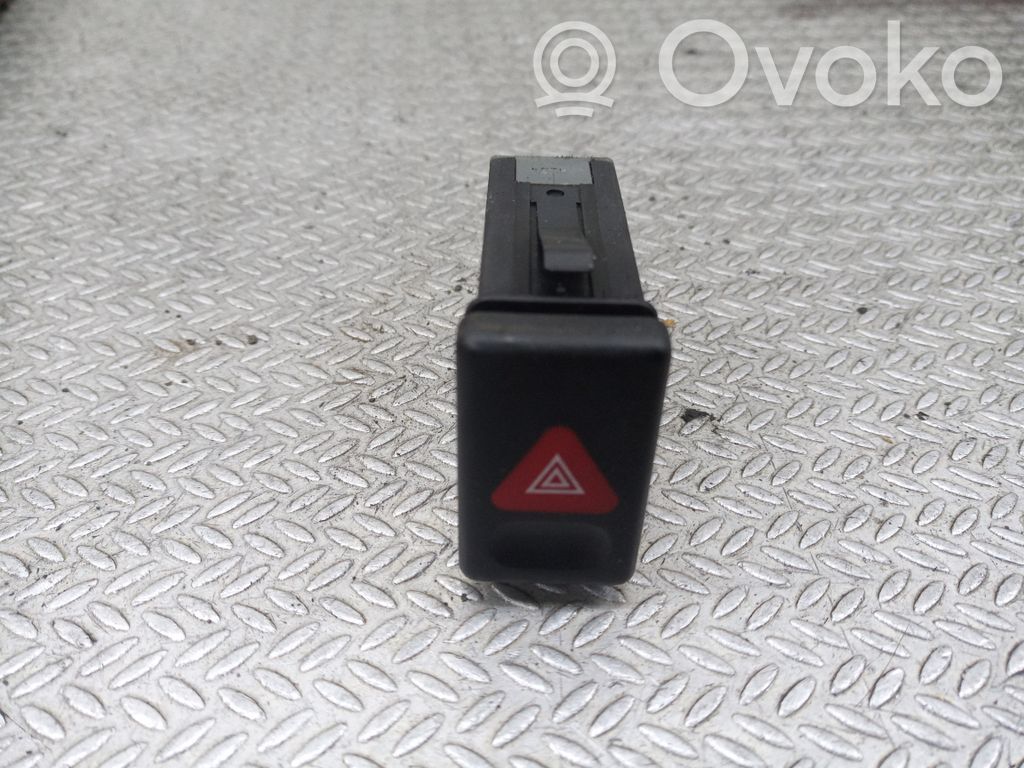 Hazard light switch   7M5953235A