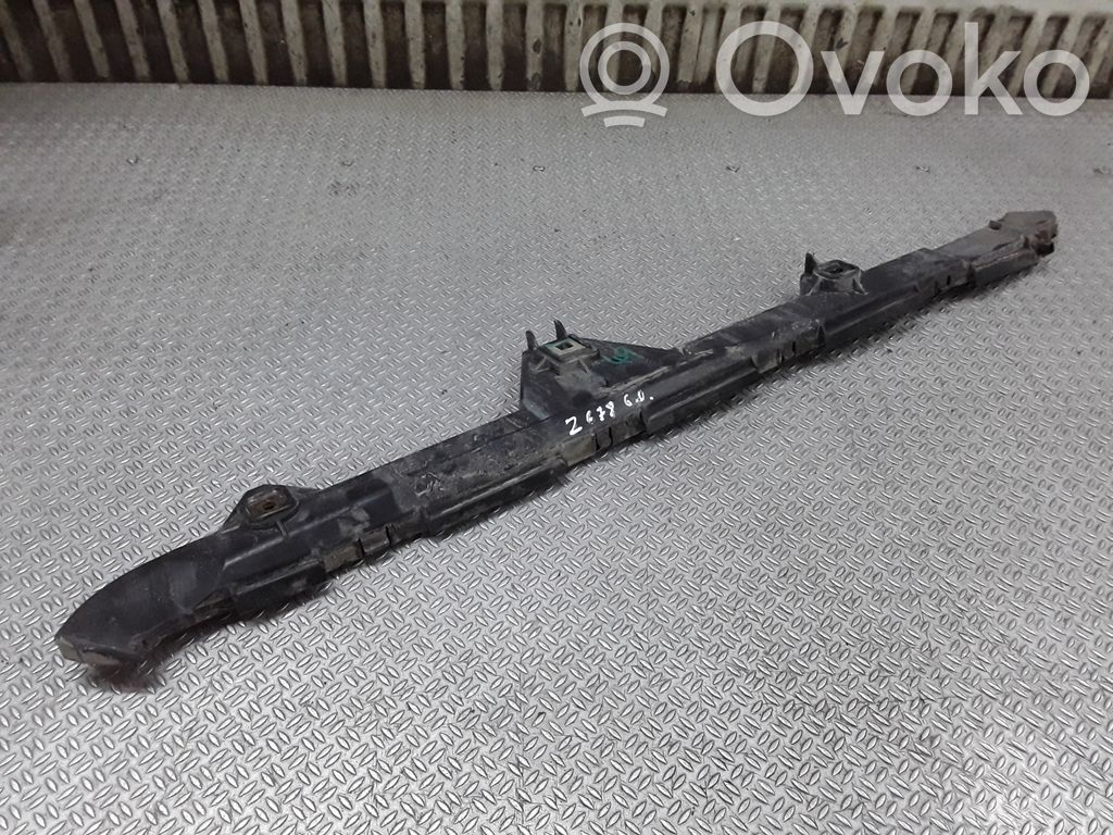 Toyota Avensis T250 Uchwyt / Mocowanie zderzaka tylnego 