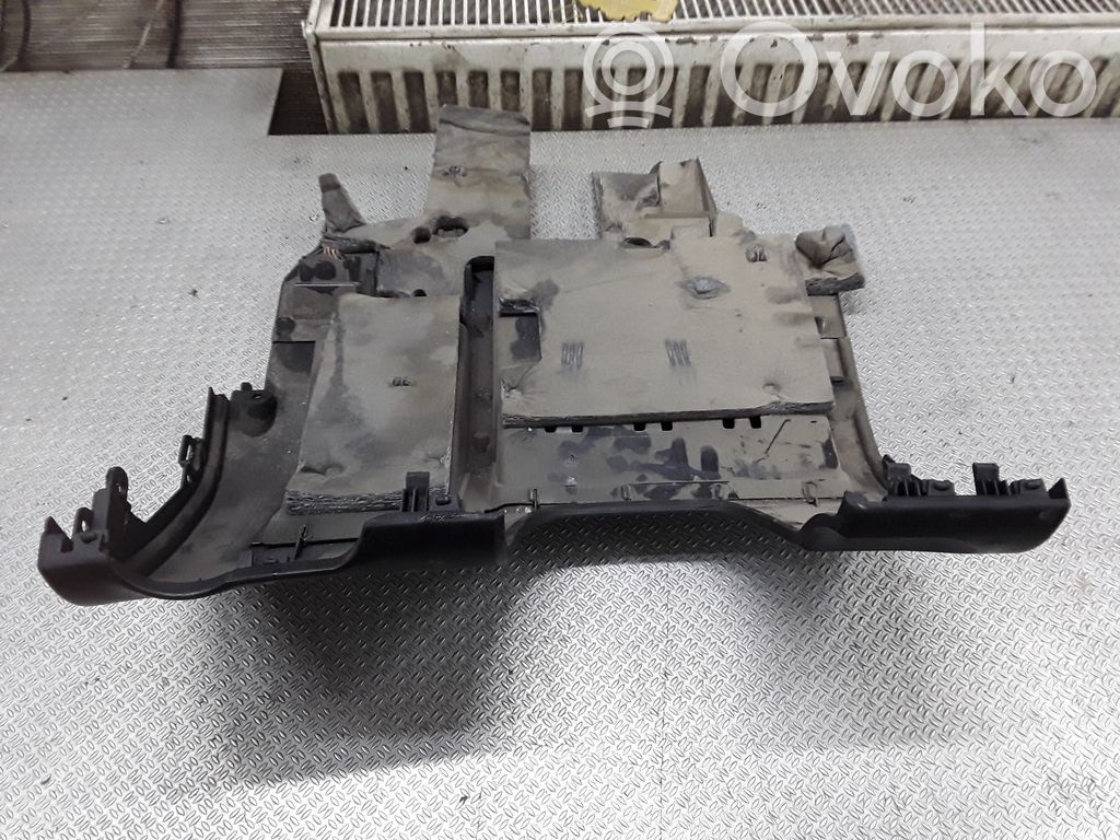 Dashboard lower bottom trim panel