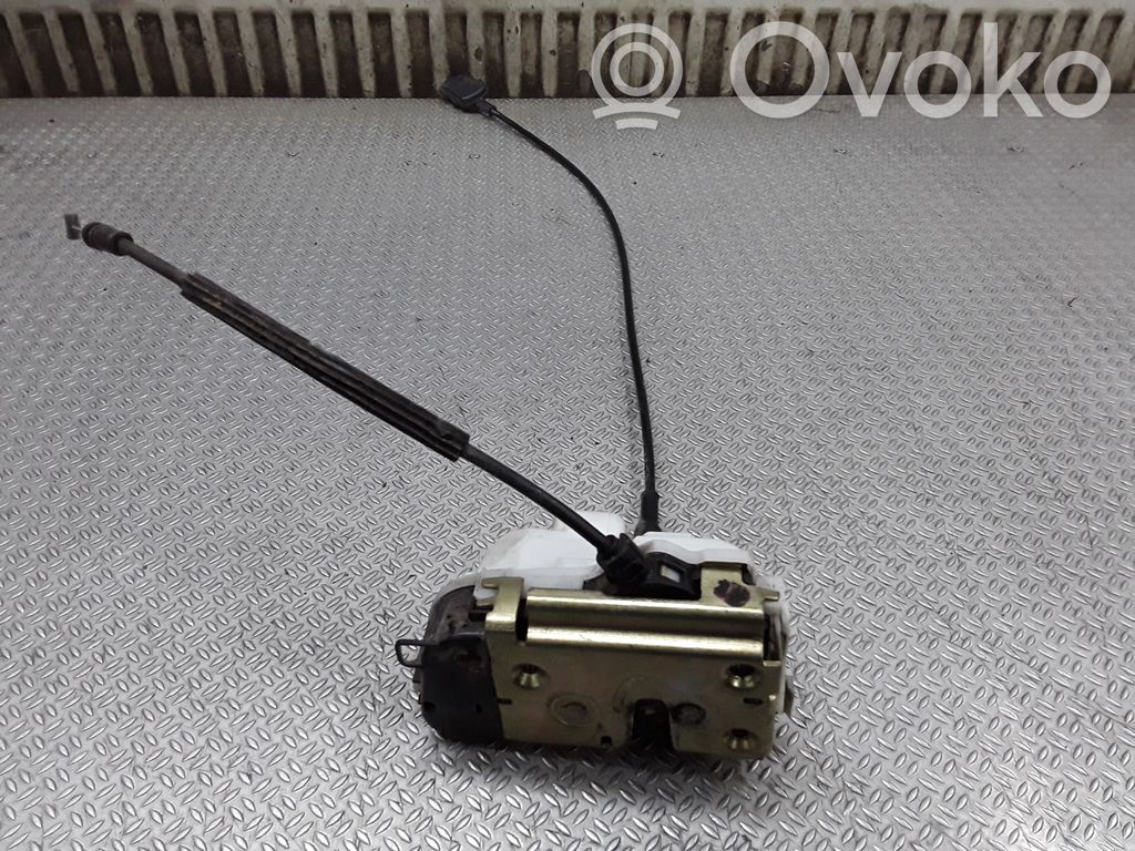 Cerradura de puerta trasera