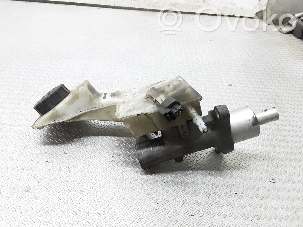 Mazda 3 I Master brake cylinder 