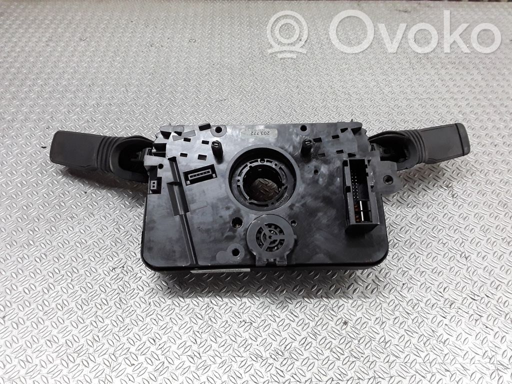 Opel Astra H Interruptor/palanca de limpiador de luz de giro 