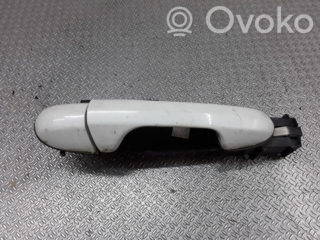 Chrysler Pacifica Manecilla externa puerta delantera 