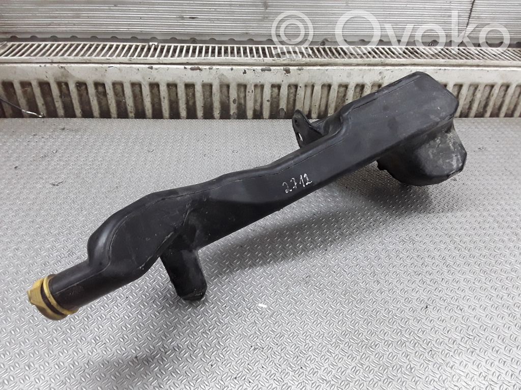 Opel Zafira B Windshield washer fluid reservoir/tank 