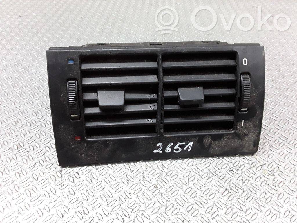 Rejilla de ventilación central del panel   8376150