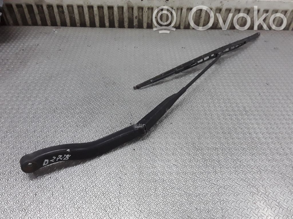 Audi A8 S8 D2 4D Windshield/front glass wiper blade 