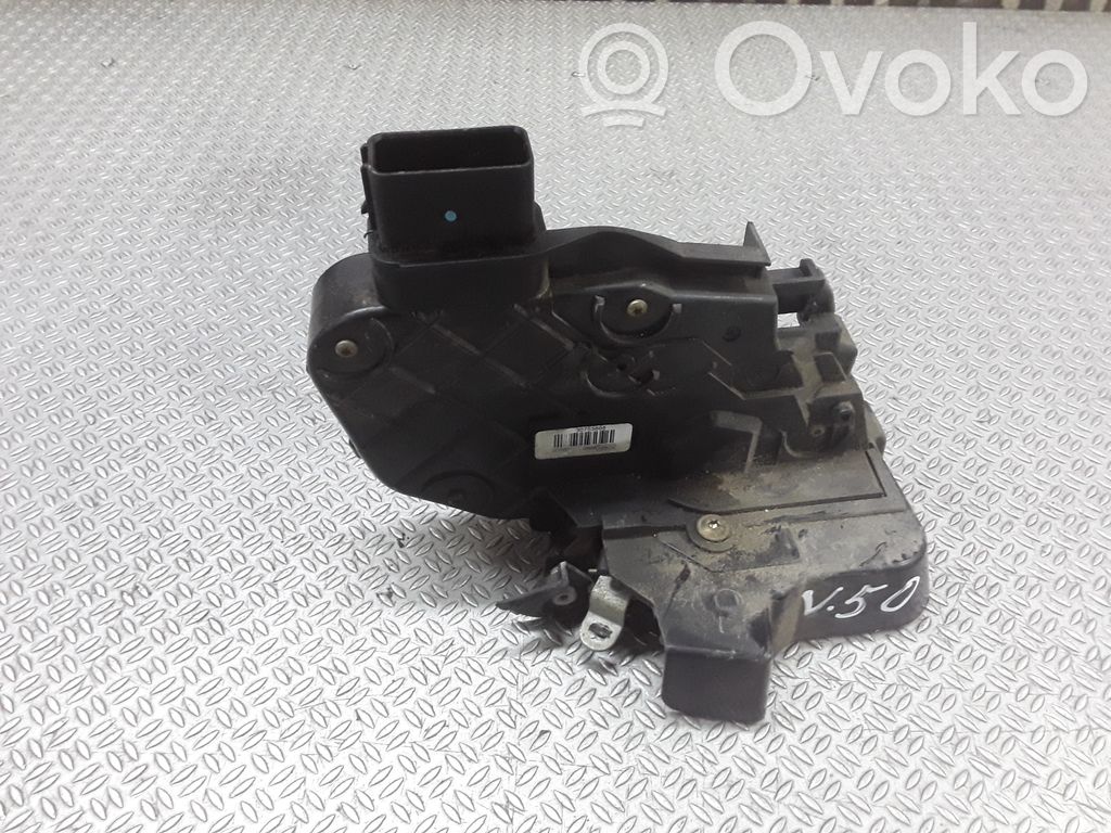Volvo V50 Aizmugurē slēdzene 