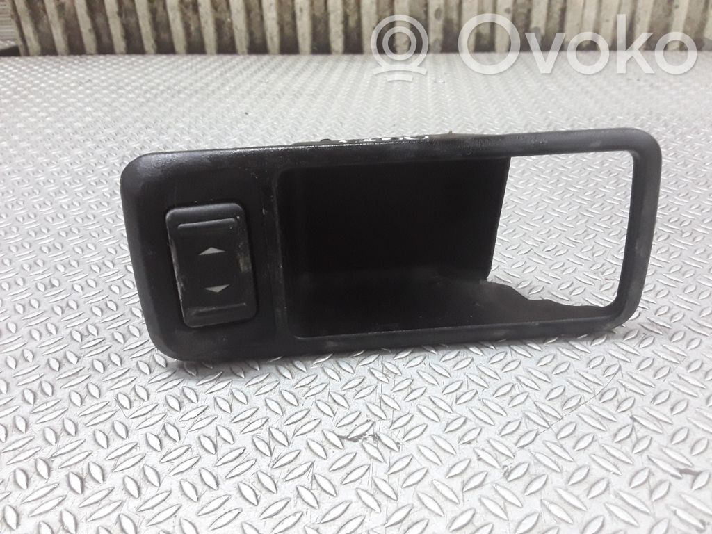 Ford C-MAX I Electric window control switch 