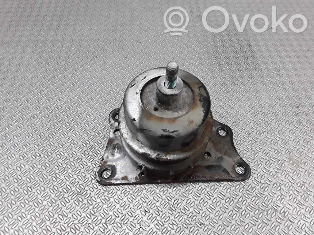 Engine mount bracket   3618292