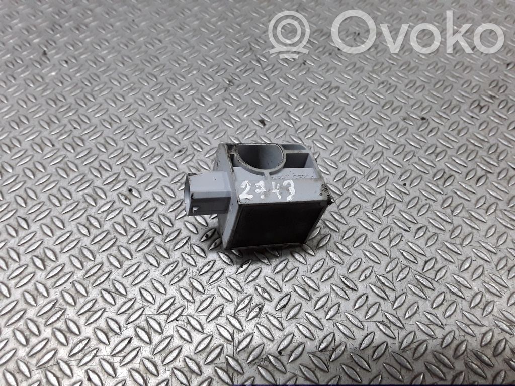 Suzuki Swift I Airbagsensor Crashsensor Drucksensor 