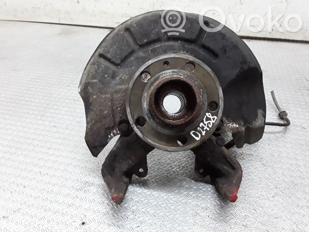 Front wheel hub spindle knuckle