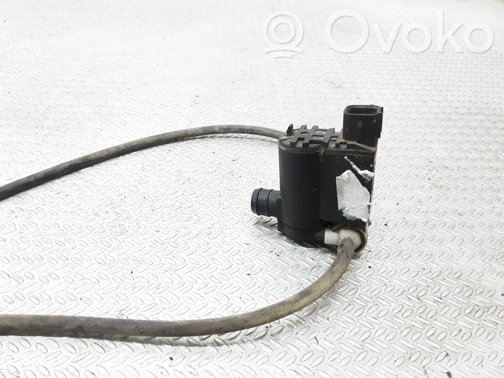 Hyundai Tucson JM Windscreen/windshield washer pump 