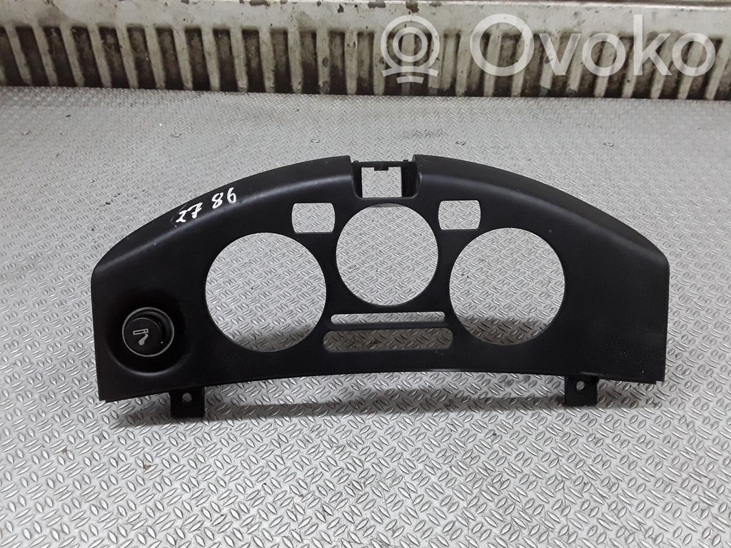 Nissan Micra Console centrale, commande chauffage/clim 