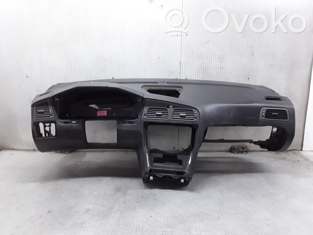 Volvo V70 Panelė 