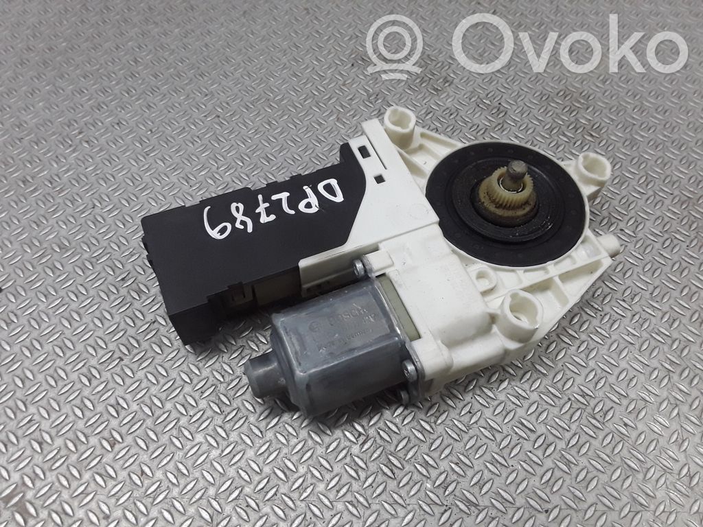 Silnik regulatora szyby drzwi przednich   994651101