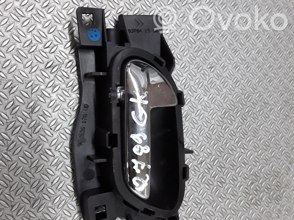 Klamka wewnętrzna drzwi tylnych   12G100187386