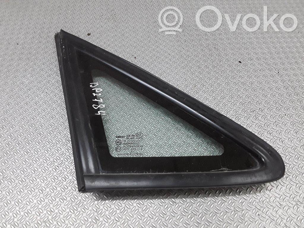 Luna/vidrio del triángulo delantero