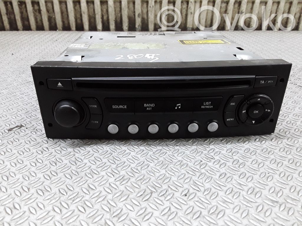 Panel / Radioodtwarzacz CD/DVD/GPS   7643146392
