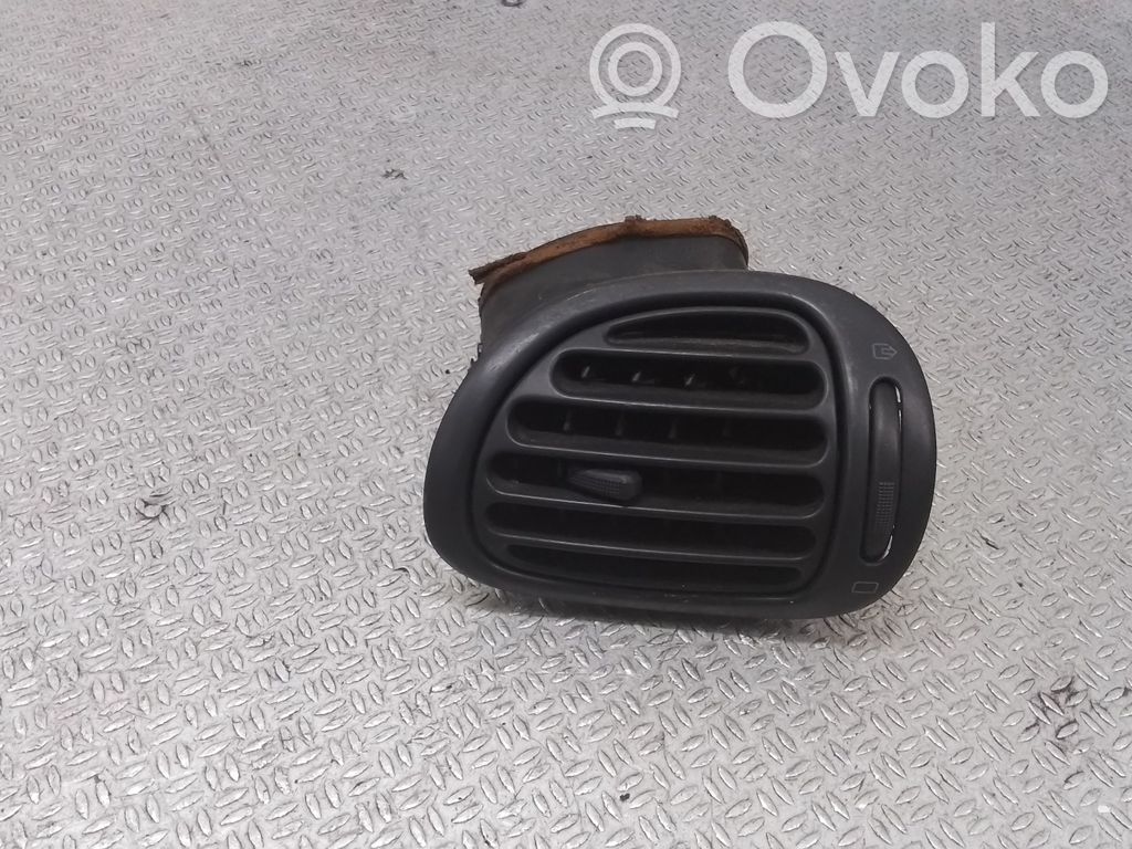 Peugeot 206 Dashboard side air vent grill/cover trim 