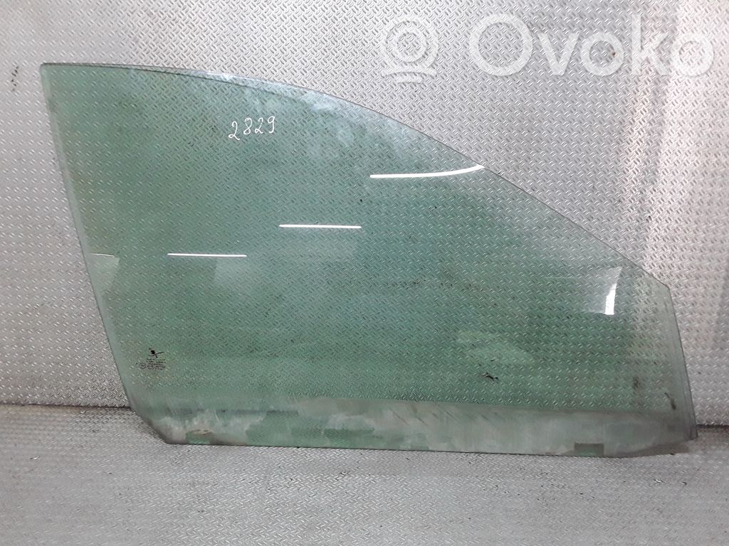 Etuoven ikkunalasi, neliovinen malli