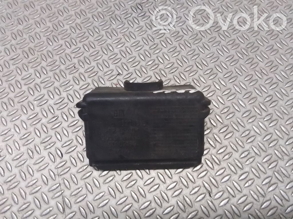 Opel Meriva B Akun kiinnike 