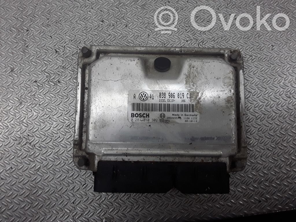 Volkswagen Golf IV Unitate/modul de control motor 