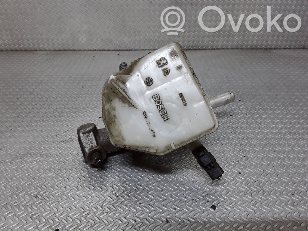Citroen C4 I Pääjarrusylinteri 