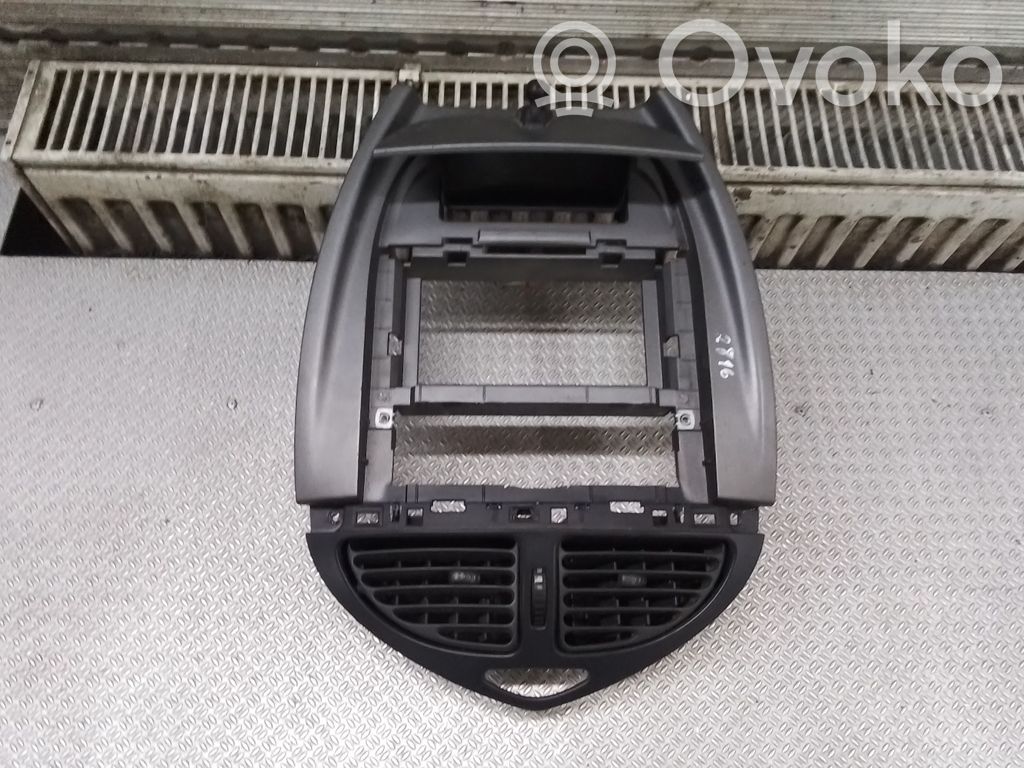 Citroen C5 Centrinės oro grotelės 