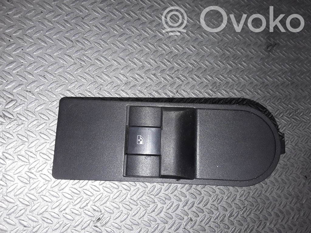 Interruptor del elevalunas eléctrico   13183675