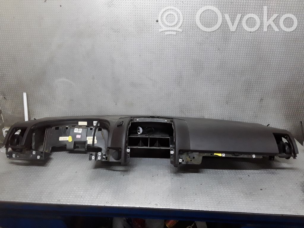 Volkswagen Touareg I Kojelauta 