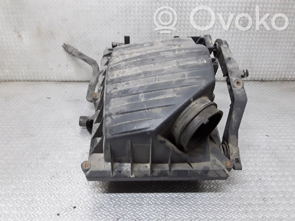 Opel Meriva A Luftfilterkasten 