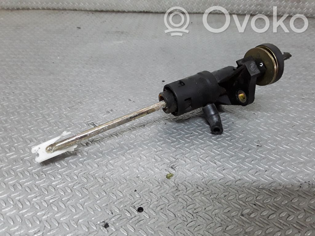 Audi A6 S6 C5 4B Główny cylinder sprzęgła 