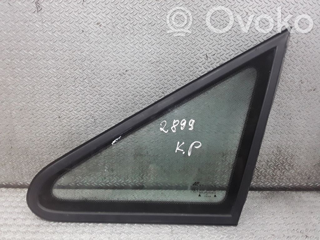 Front triangle window/glass