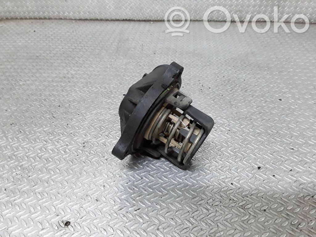 Volkswagen Touareg I Carcasa del termostato 