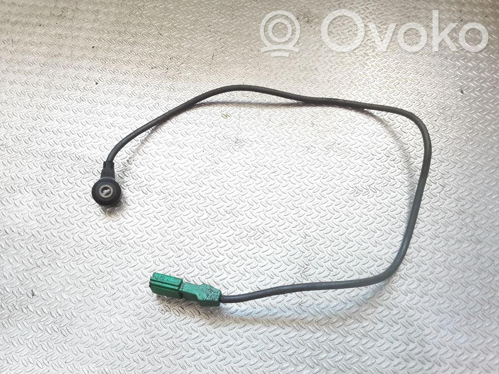 Volkswagen PASSAT B5.5 Sensor de petardeo del motor 