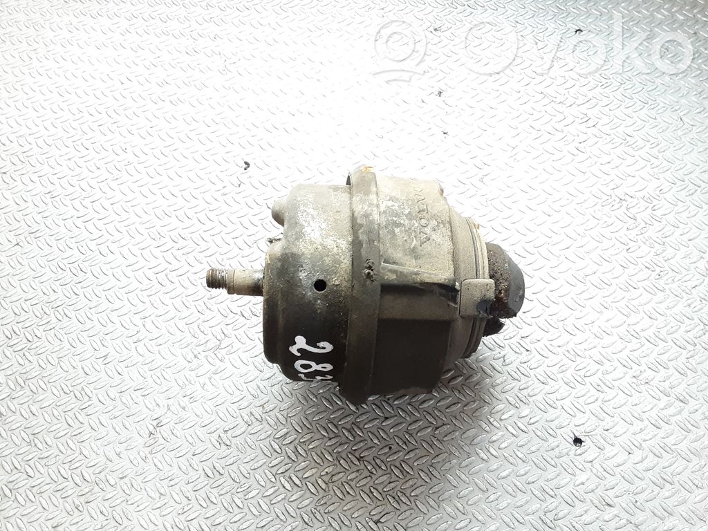 Volvo S80 Engine mount bracket 