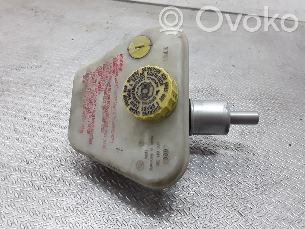 Master brake cylinder   4E0611801