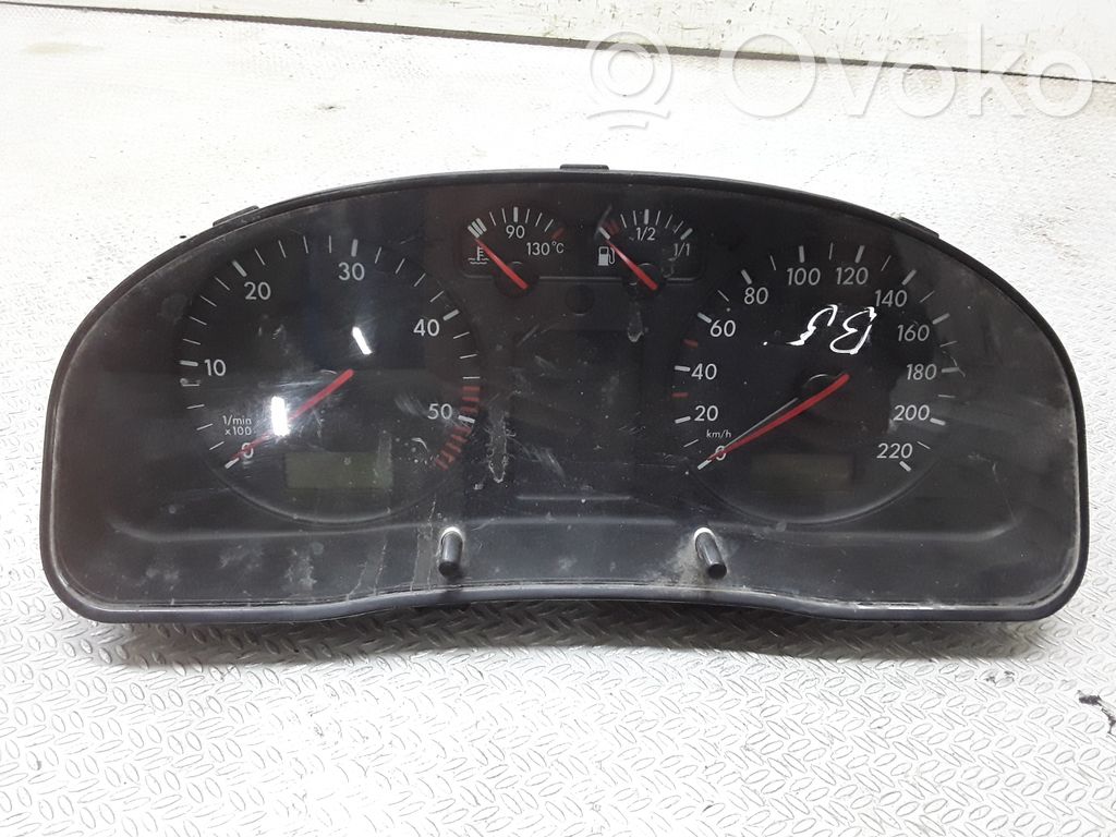 Volkswagen PASSAT B5 Vitezometru (grup de instrumente) 