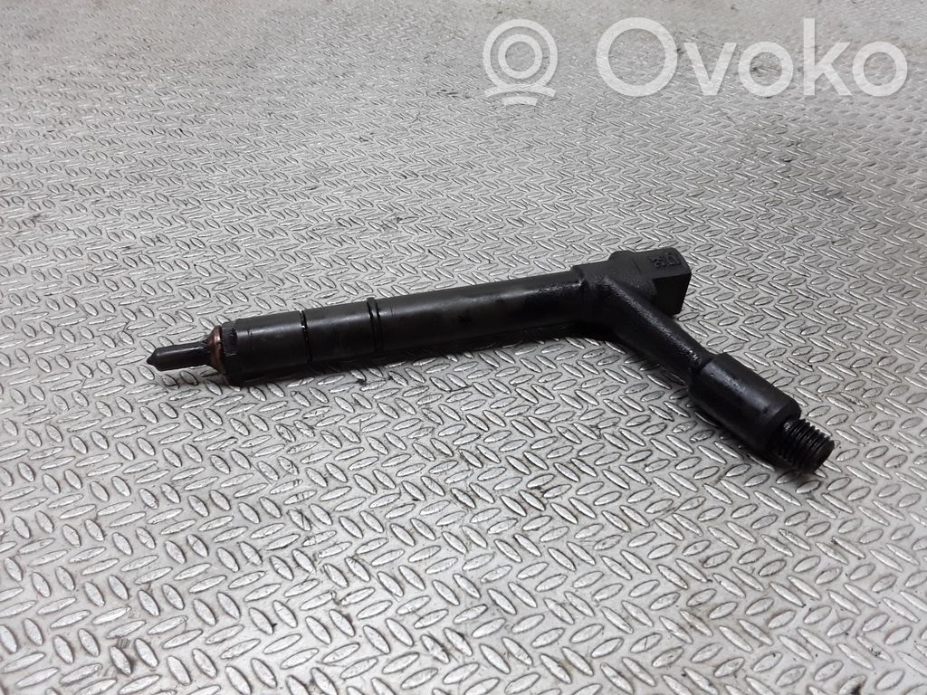 Inyector de combustible   TJBB01901D